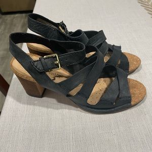 Size 8 Clark’s black leather strap heel sandals